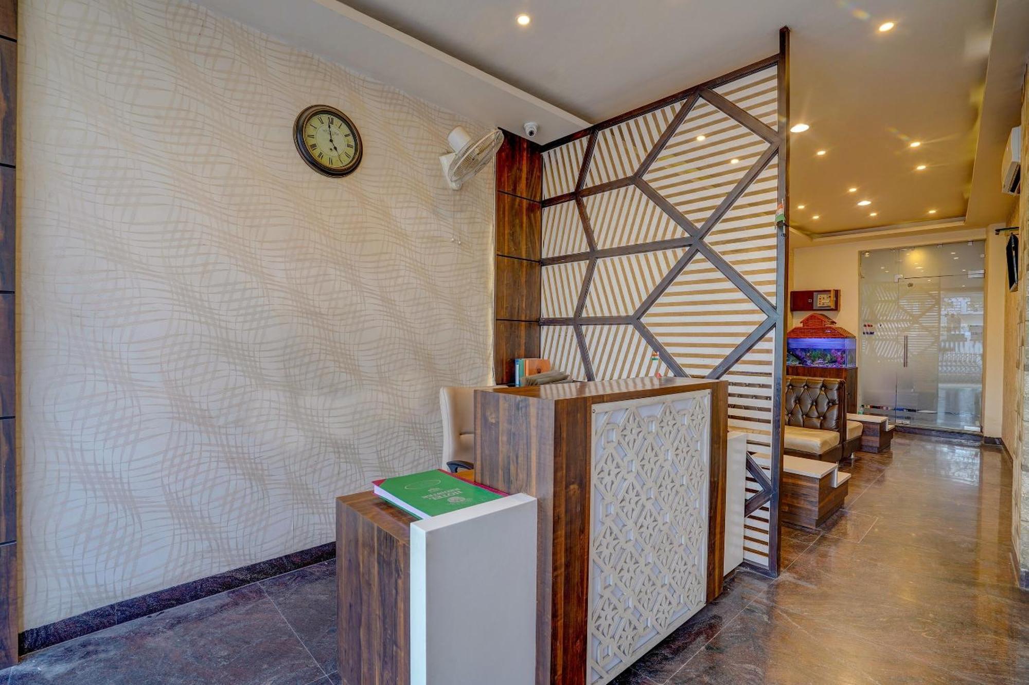 Super Hotel O Traveller Inn Lucknow Exterior foto