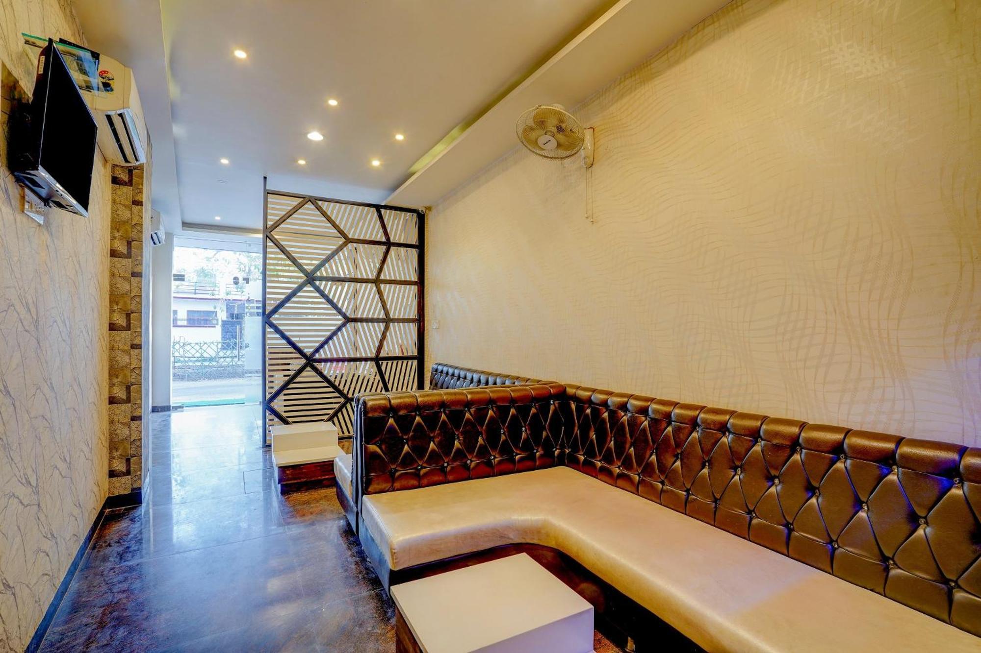 Super Hotel O Traveller Inn Lucknow Exterior foto